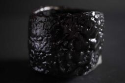 瀬戸黒茶盌